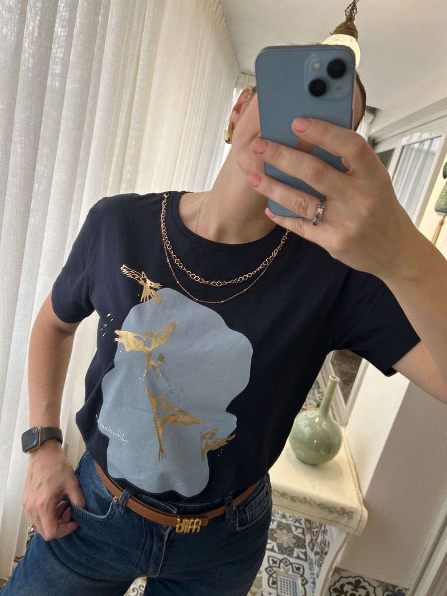 Zincir Aksesuarlı T-shirt resmi