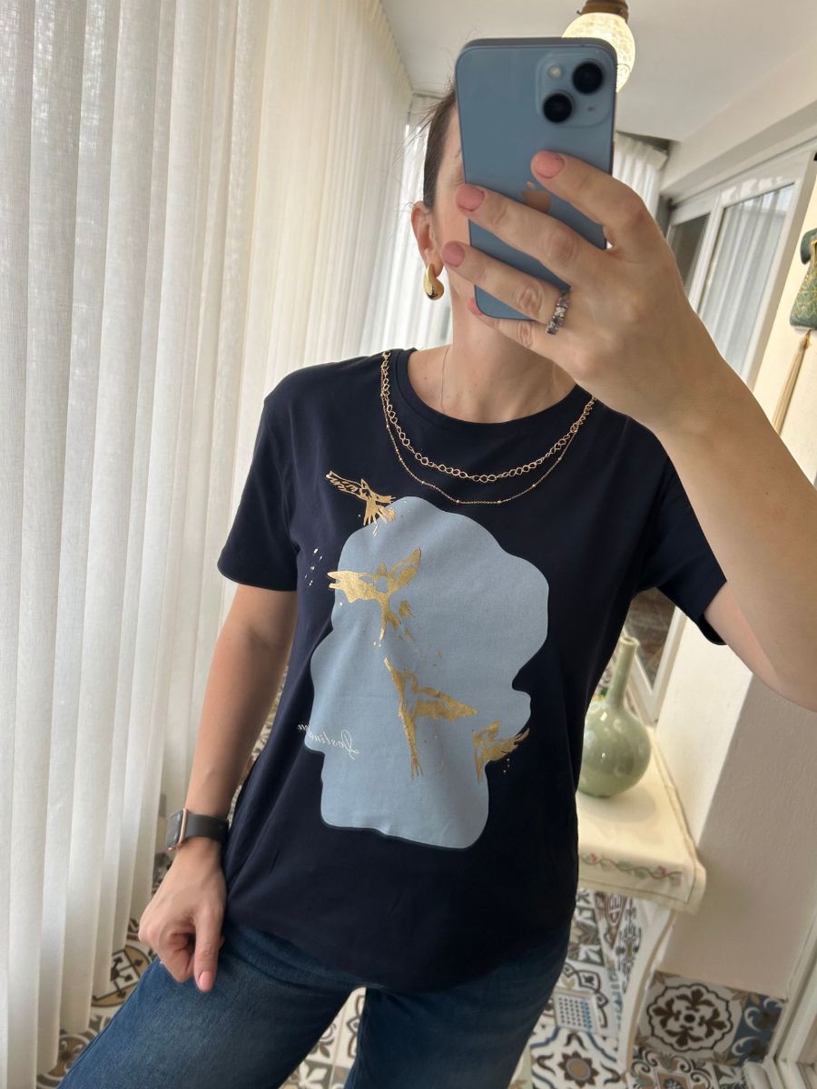 Zincir Aksesuarlı T-shirt resmi